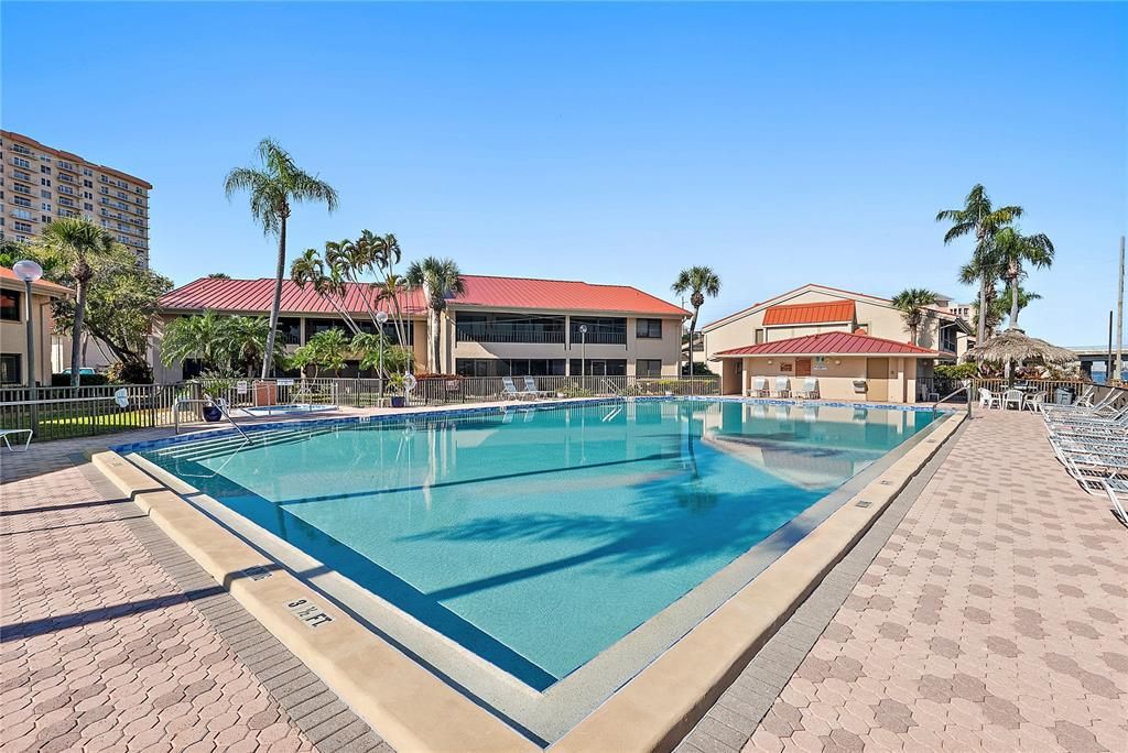 На продажу: $655,000 (2 спален, 2 ванн, 1220 Квадратных фут)