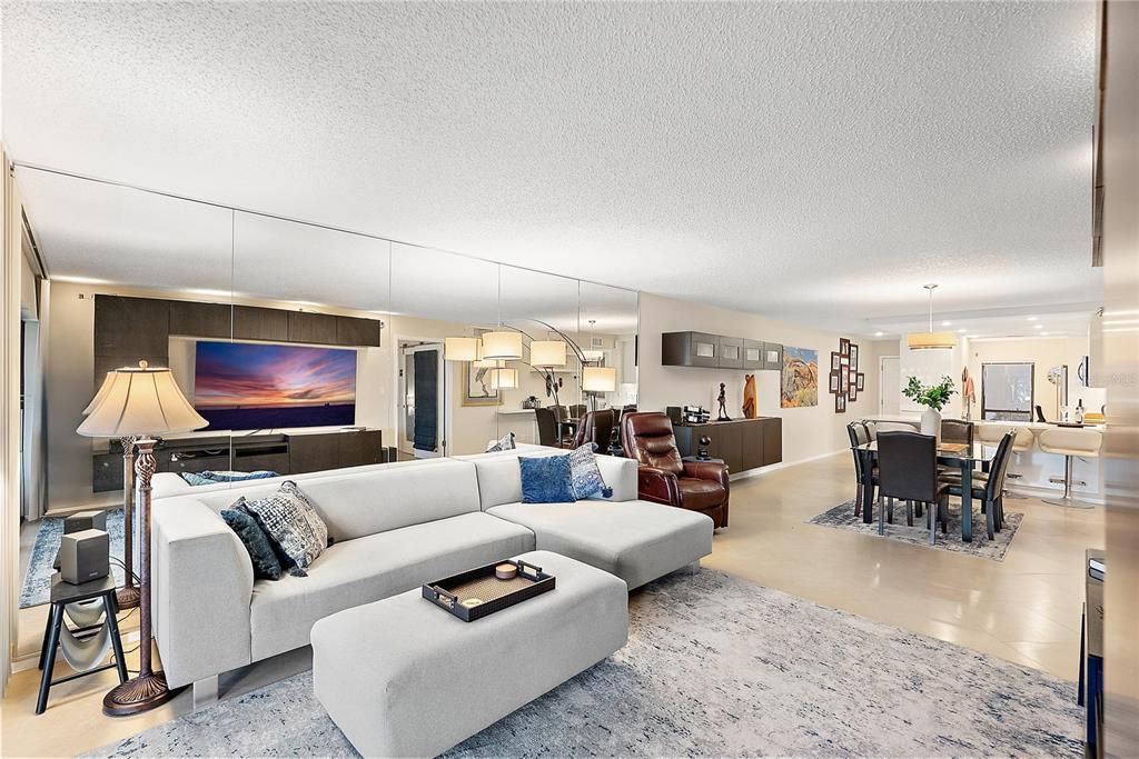 На продажу: $655,000 (2 спален, 2 ванн, 1220 Квадратных фут)