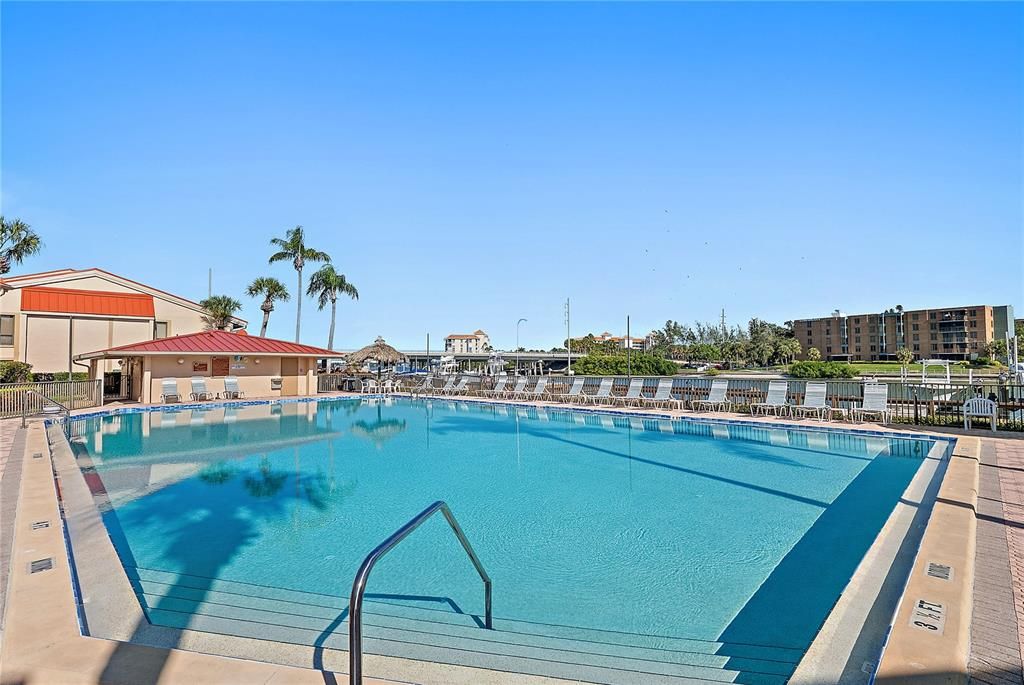 На продажу: $655,000 (2 спален, 2 ванн, 1220 Квадратных фут)