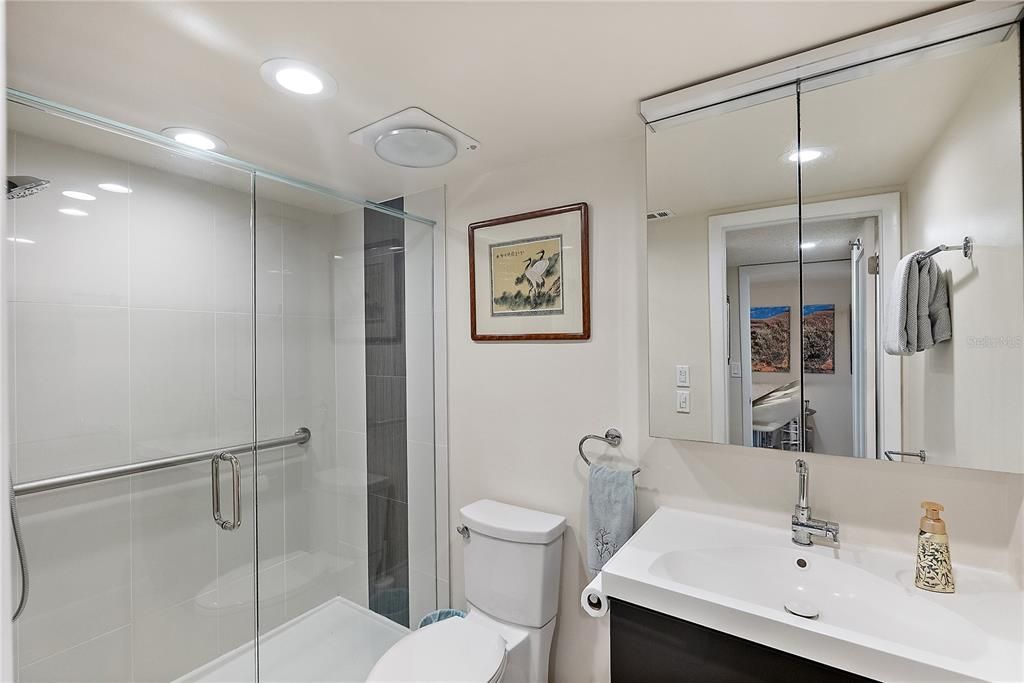 На продажу: $655,000 (2 спален, 2 ванн, 1220 Квадратных фут)