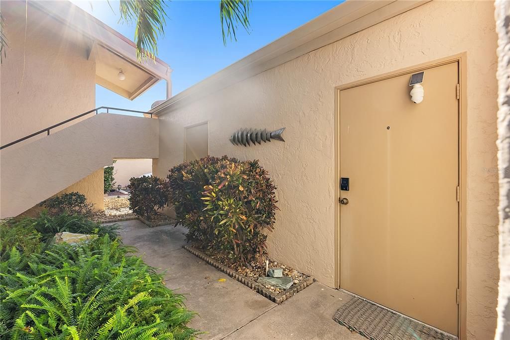 На продажу: $655,000 (2 спален, 2 ванн, 1220 Квадратных фут)