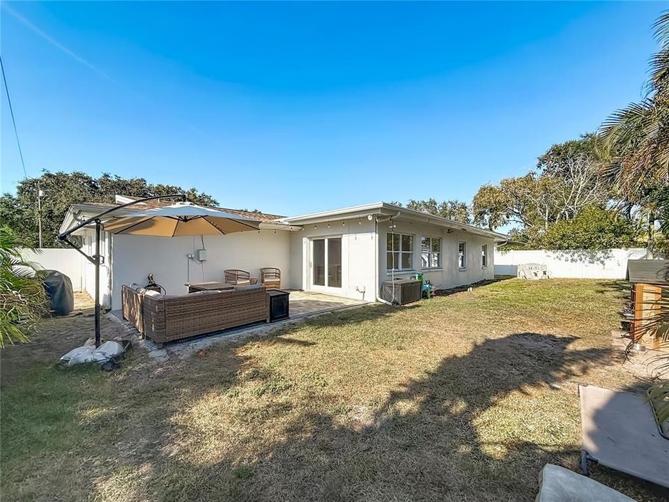 For Sale: $650,000 (4 beds, 2 baths, 1817 Square Feet)