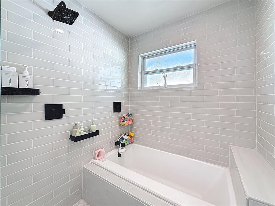 For Sale: $650,000 (4 beds, 2 baths, 1817 Square Feet)