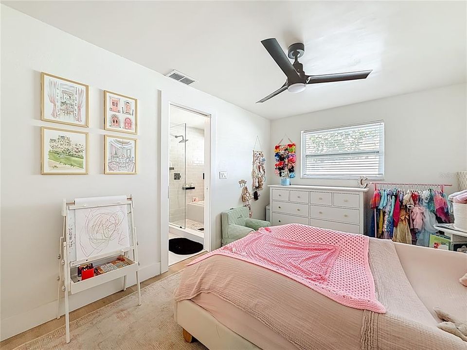 For Sale: $650,000 (4 beds, 2 baths, 1817 Square Feet)