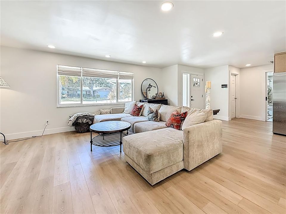 For Sale: $650,000 (4 beds, 2 baths, 1817 Square Feet)