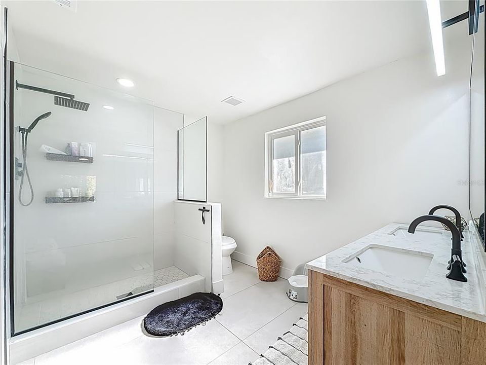 For Sale: $650,000 (4 beds, 2 baths, 1817 Square Feet)