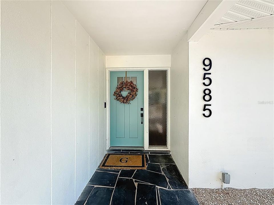 For Sale: $650,000 (4 beds, 2 baths, 1817 Square Feet)