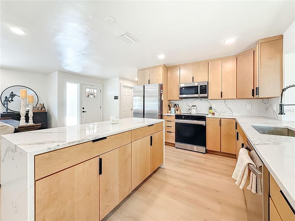 For Sale: $650,000 (4 beds, 2 baths, 1817 Square Feet)