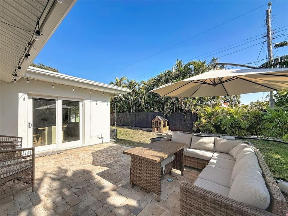 For Sale: $650,000 (4 beds, 2 baths, 1817 Square Feet)