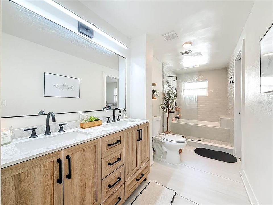 For Sale: $650,000 (4 beds, 2 baths, 1817 Square Feet)