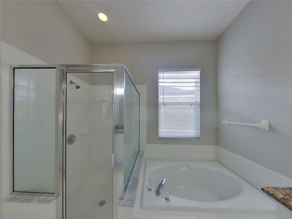 В аренду: $3,229 (4 спален, 3 ванн, 2436 Квадратных фут)