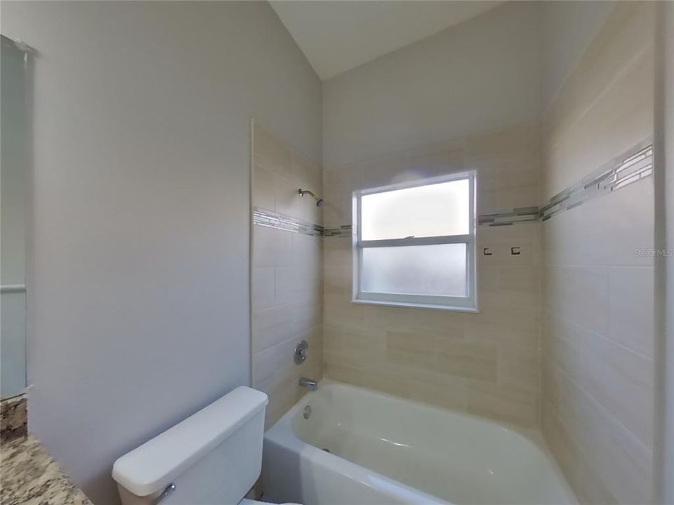 В аренду: $3,229 (4 спален, 3 ванн, 2436 Квадратных фут)