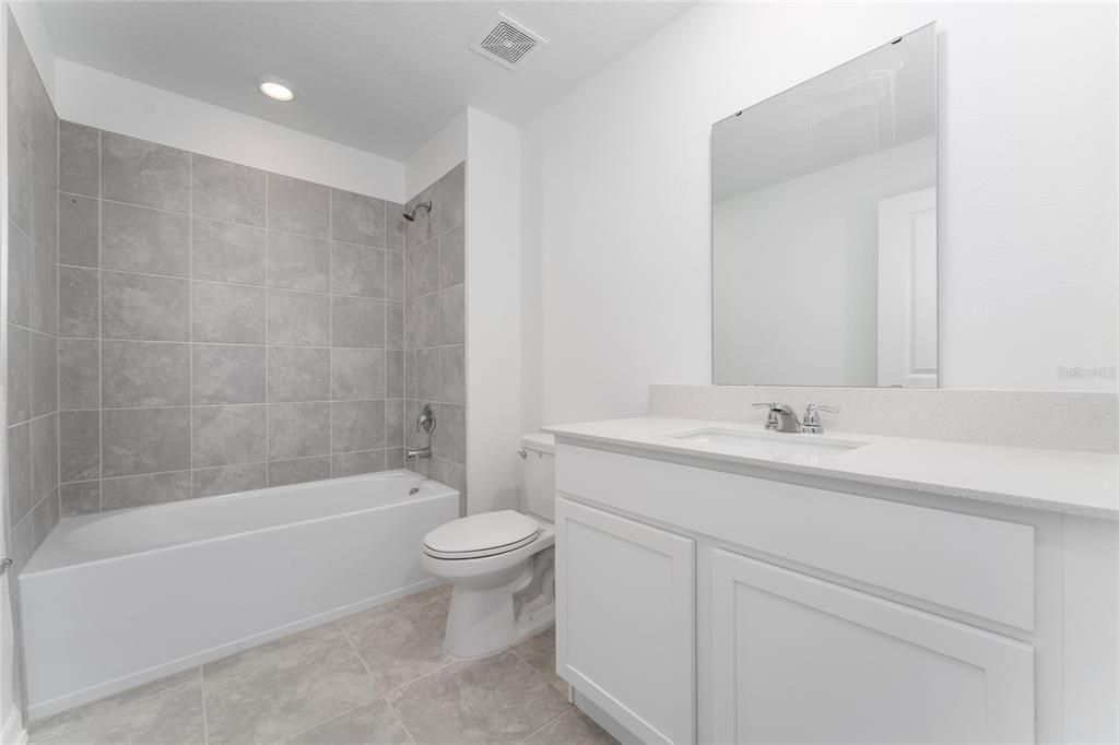 En Renta: $2,200 (4 camas, 2 baños, 1817 Pies cuadrados)