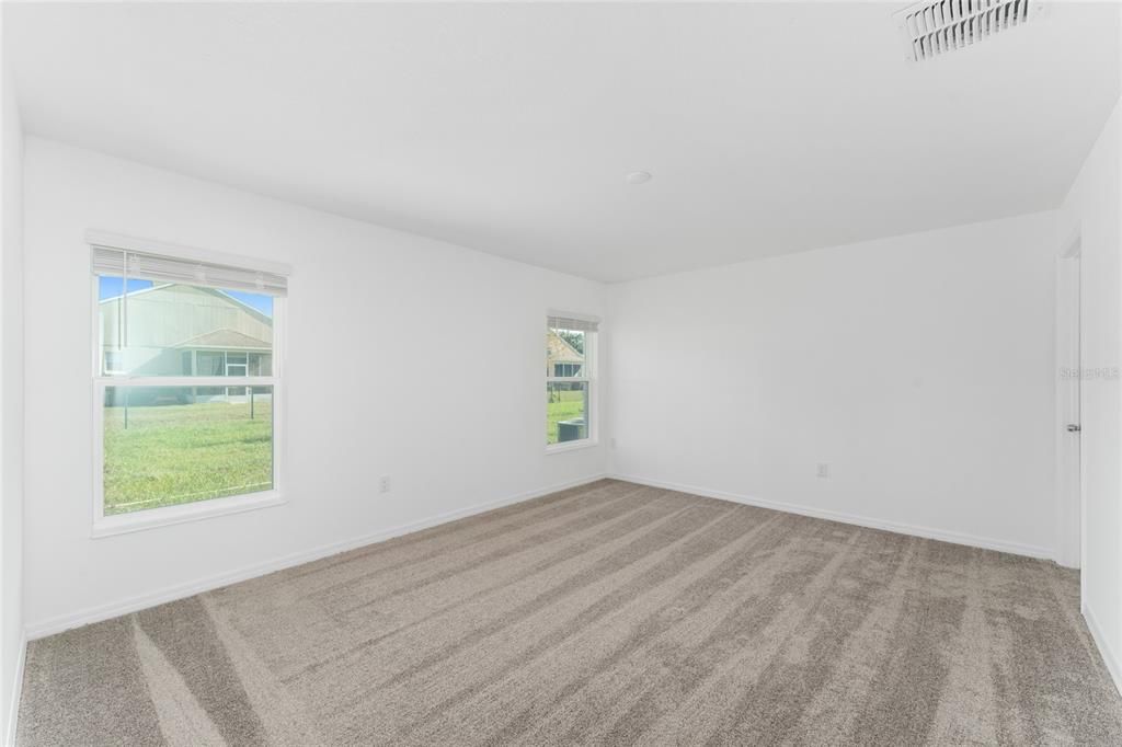 En Renta: $2,200 (4 camas, 2 baños, 1817 Pies cuadrados)