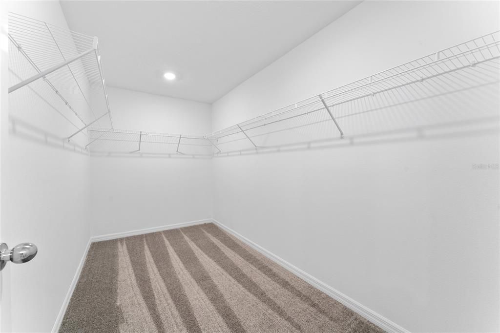 En Renta: $2,200 (4 camas, 2 baños, 1817 Pies cuadrados)