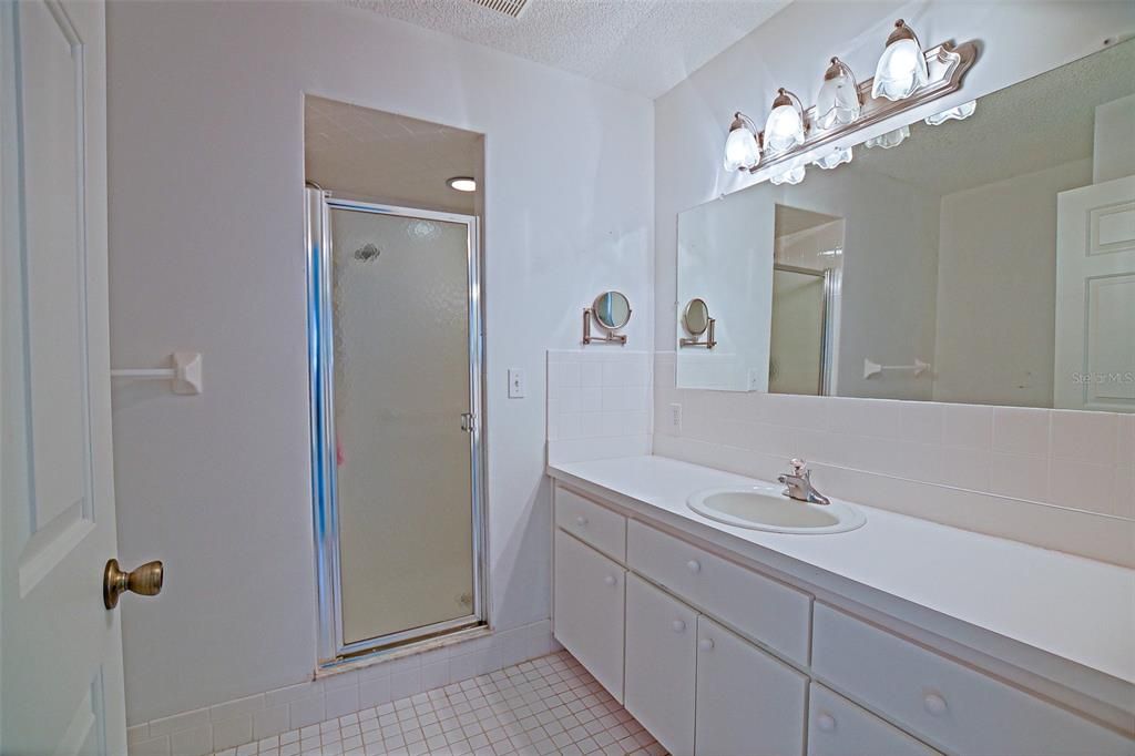 For Sale: $209,000 (2 beds, 2 baths, 1240 Square Feet)