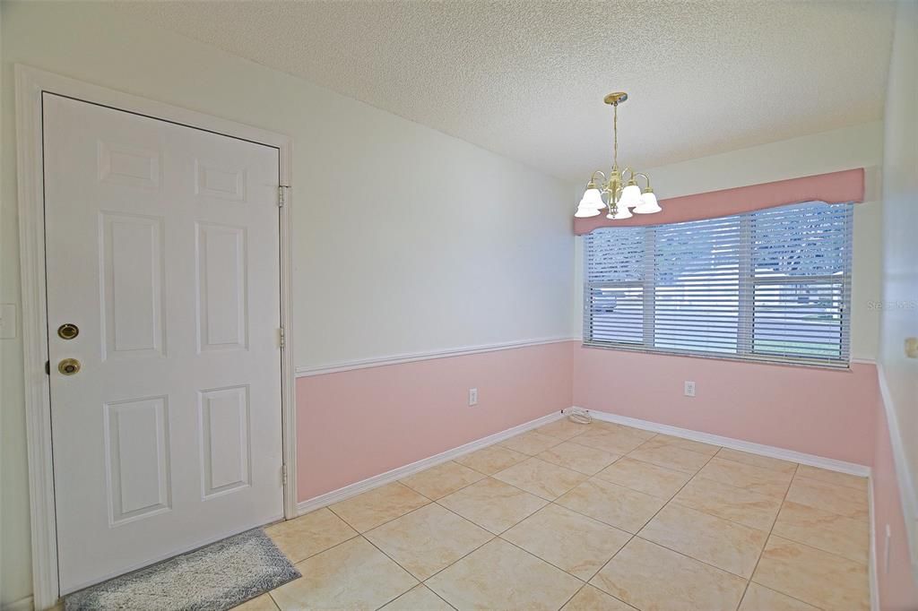 For Sale: $209,000 (2 beds, 2 baths, 1240 Square Feet)