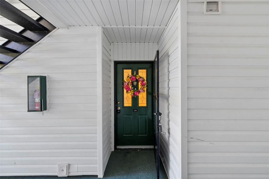 For Sale: $219,000 (2 beds, 2 baths, 1025 Square Feet)