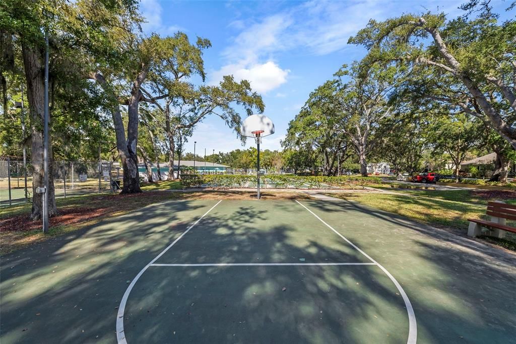 For Sale: $219,000 (2 beds, 2 baths, 1025 Square Feet)