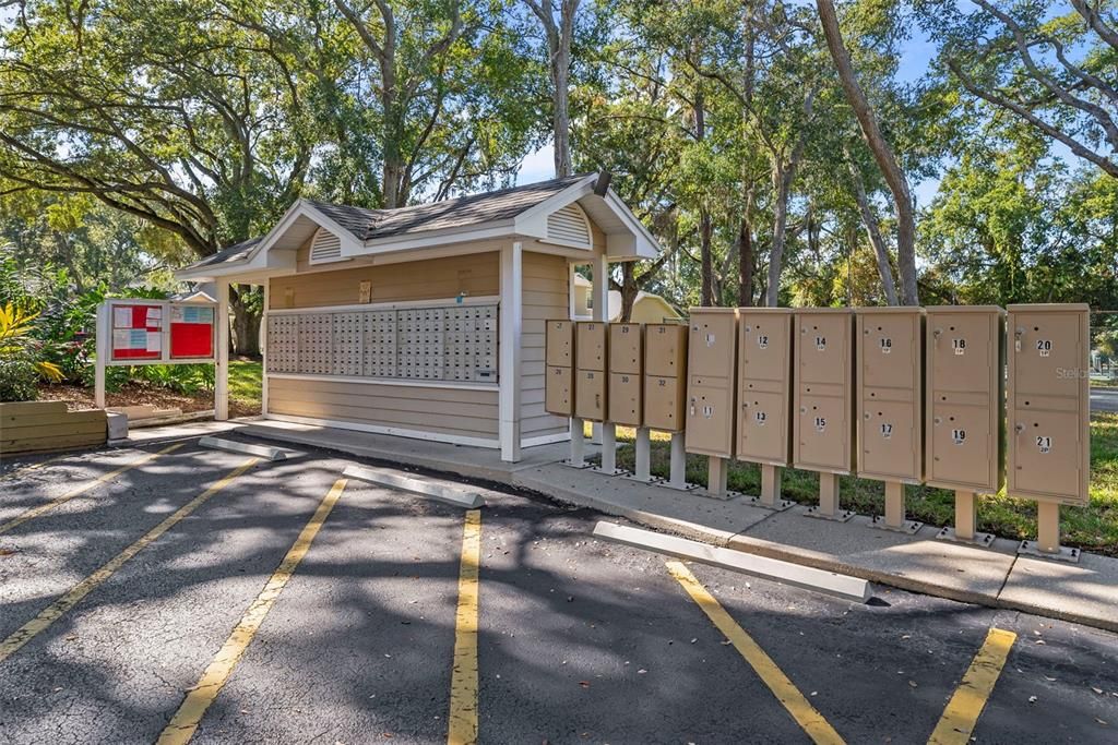 For Sale: $219,000 (2 beds, 2 baths, 1025 Square Feet)