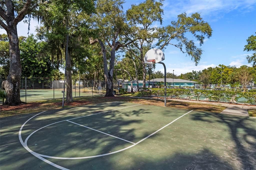 For Sale: $219,000 (2 beds, 2 baths, 1025 Square Feet)