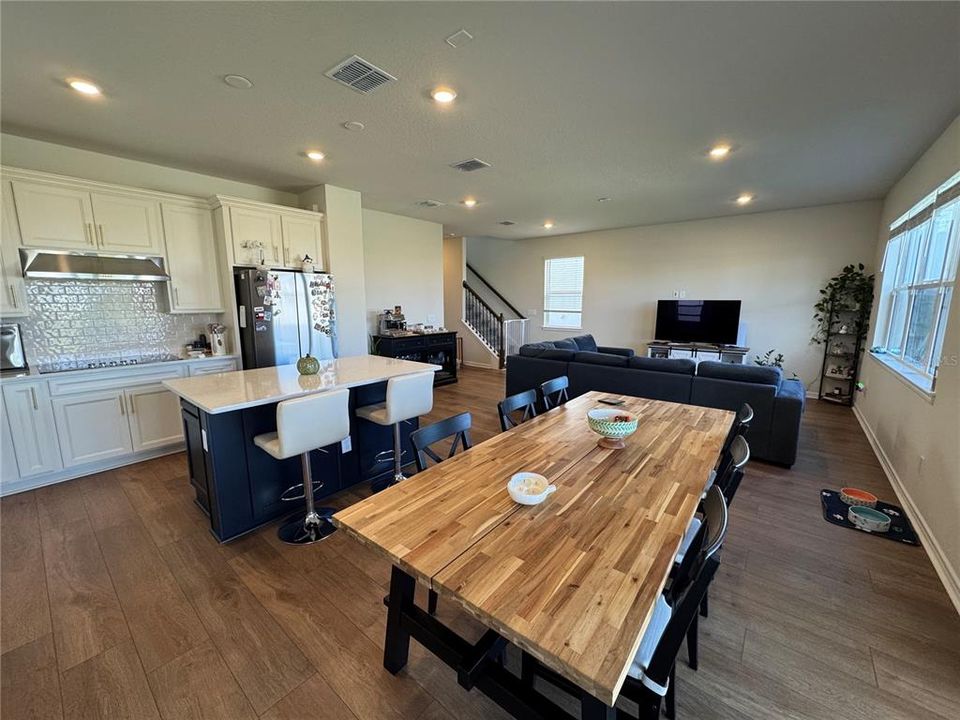 For Rent: $3,000 (4 beds, 3 baths, 2178 Square Feet)