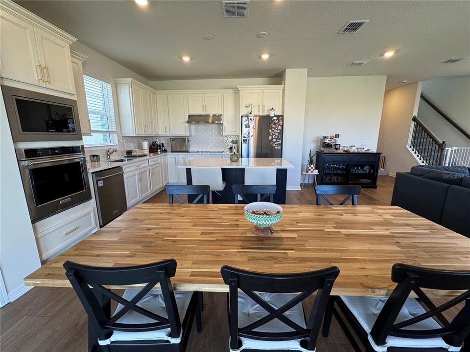 For Rent: $3,000 (4 beds, 3 baths, 2178 Square Feet)