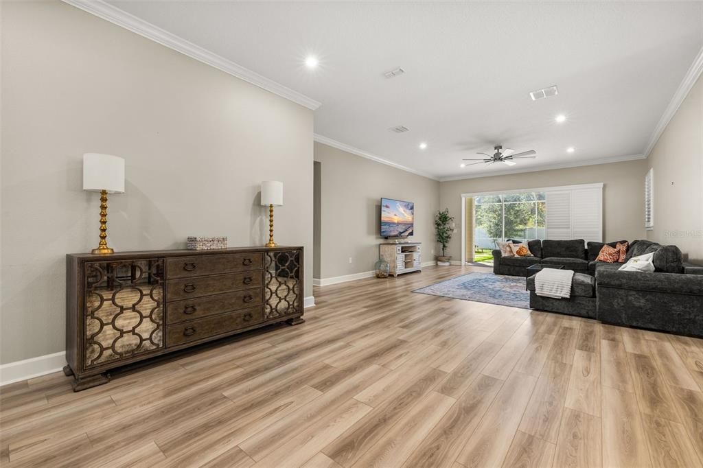 En Venta: $1,895,000 (7 camas, 5 baños, 5236 Pies cuadrados)