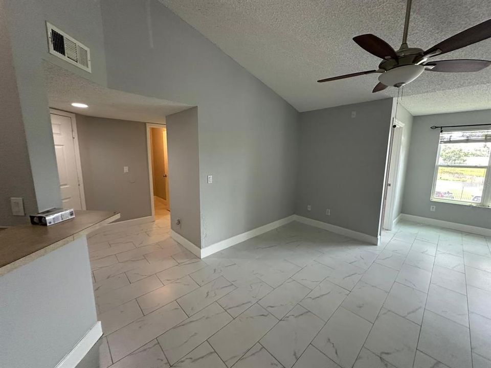 For Rent: $1,600 (2 beds, 2 baths, 1101 Square Feet)