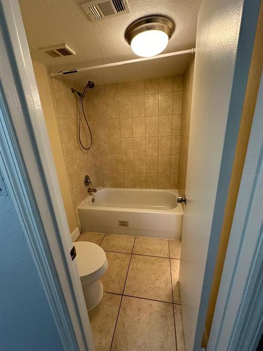 For Rent: $1,600 (2 beds, 2 baths, 1101 Square Feet)