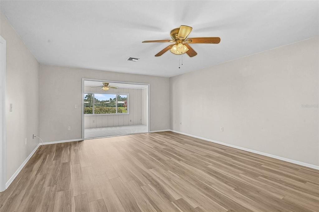 En Venta: $229,900 (2 camas, 2 baños, 1364 Pies cuadrados)