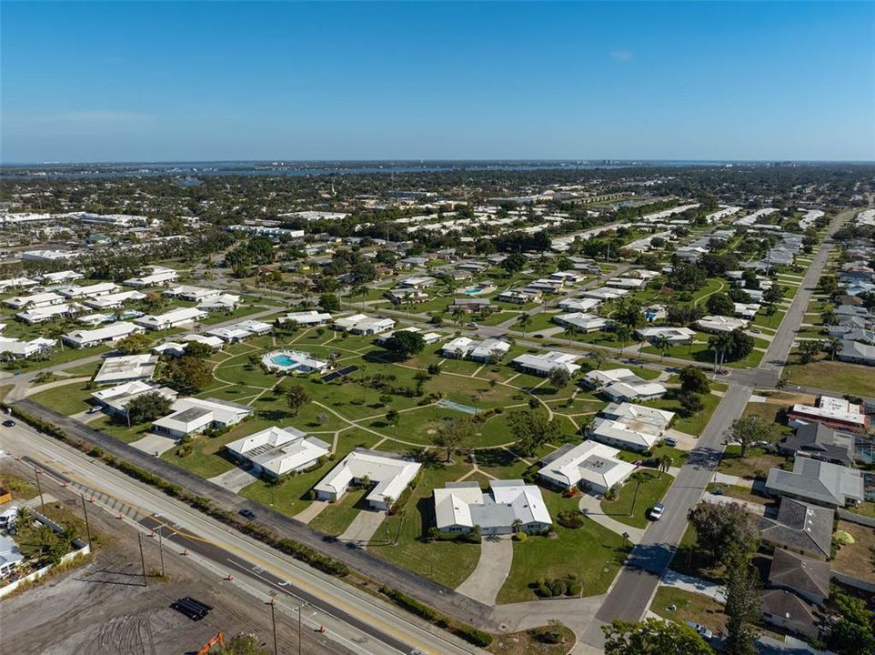 En Venta: $229,900 (2 camas, 2 baños, 1364 Pies cuadrados)