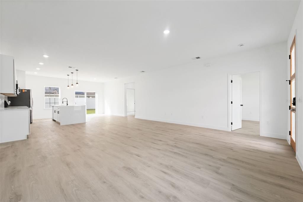 En Renta: $2,000 (4 camas, 2 baños, 1774 Pies cuadrados)