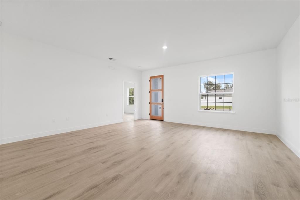 En Renta: $2,000 (4 camas, 2 baños, 1774 Pies cuadrados)