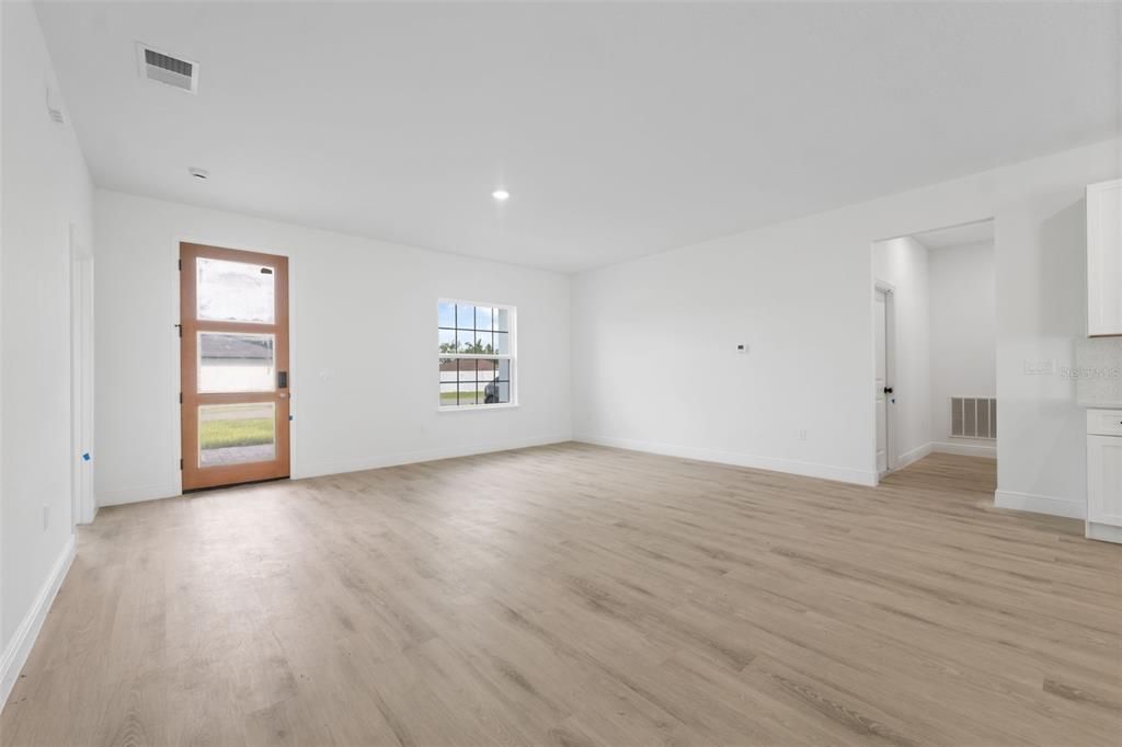 En Renta: $2,000 (4 camas, 2 baños, 1774 Pies cuadrados)