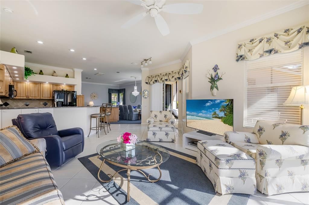 For Sale: $669,900 (3 beds, 2 baths, 1876 Square Feet)