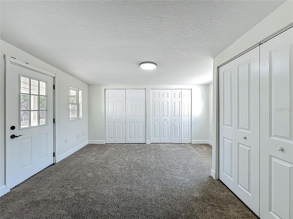 For Sale: $385,000 (4 beds, 2 baths, 1320 Square Feet)