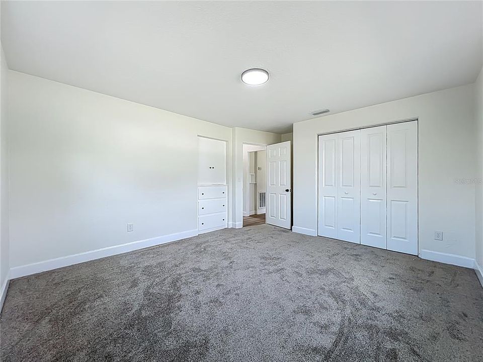 For Sale: $385,000 (4 beds, 2 baths, 1320 Square Feet)