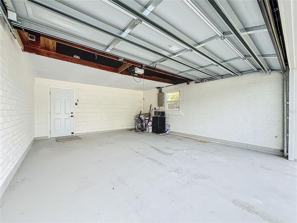 For Sale: $385,000 (4 beds, 2 baths, 1320 Square Feet)