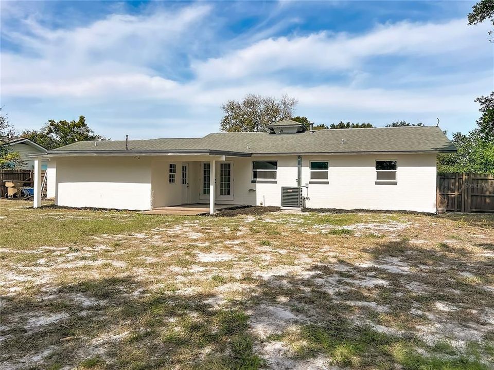 For Sale: $385,000 (4 beds, 2 baths, 1320 Square Feet)