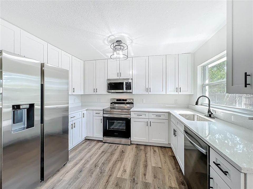 For Sale: $385,000 (4 beds, 2 baths, 1320 Square Feet)