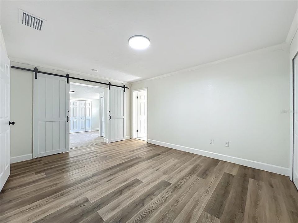 For Sale: $385,000 (4 beds, 2 baths, 1320 Square Feet)