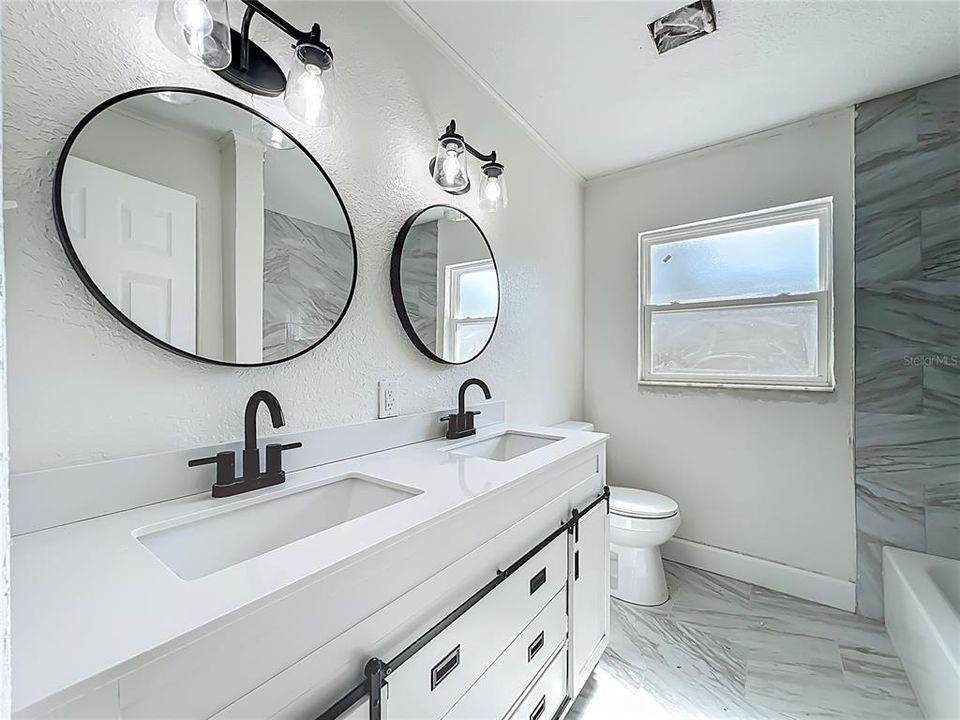 For Sale: $385,000 (4 beds, 2 baths, 1320 Square Feet)