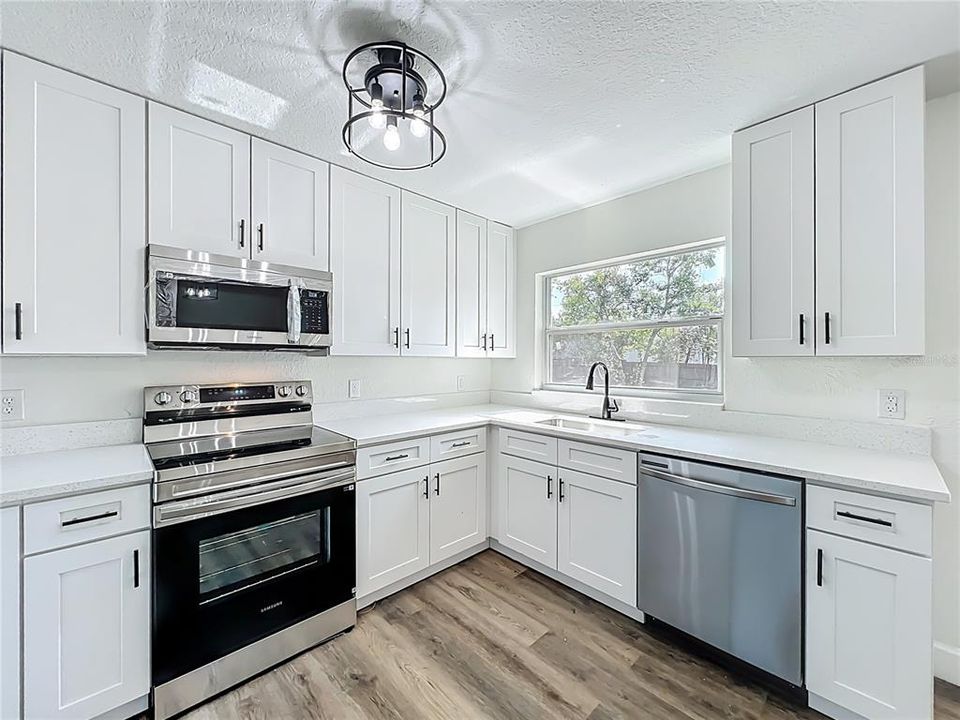 For Sale: $385,000 (4 beds, 2 baths, 1320 Square Feet)