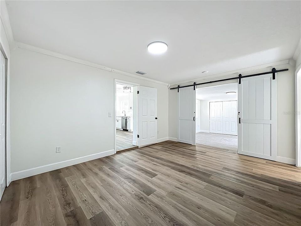 For Sale: $385,000 (4 beds, 2 baths, 1320 Square Feet)