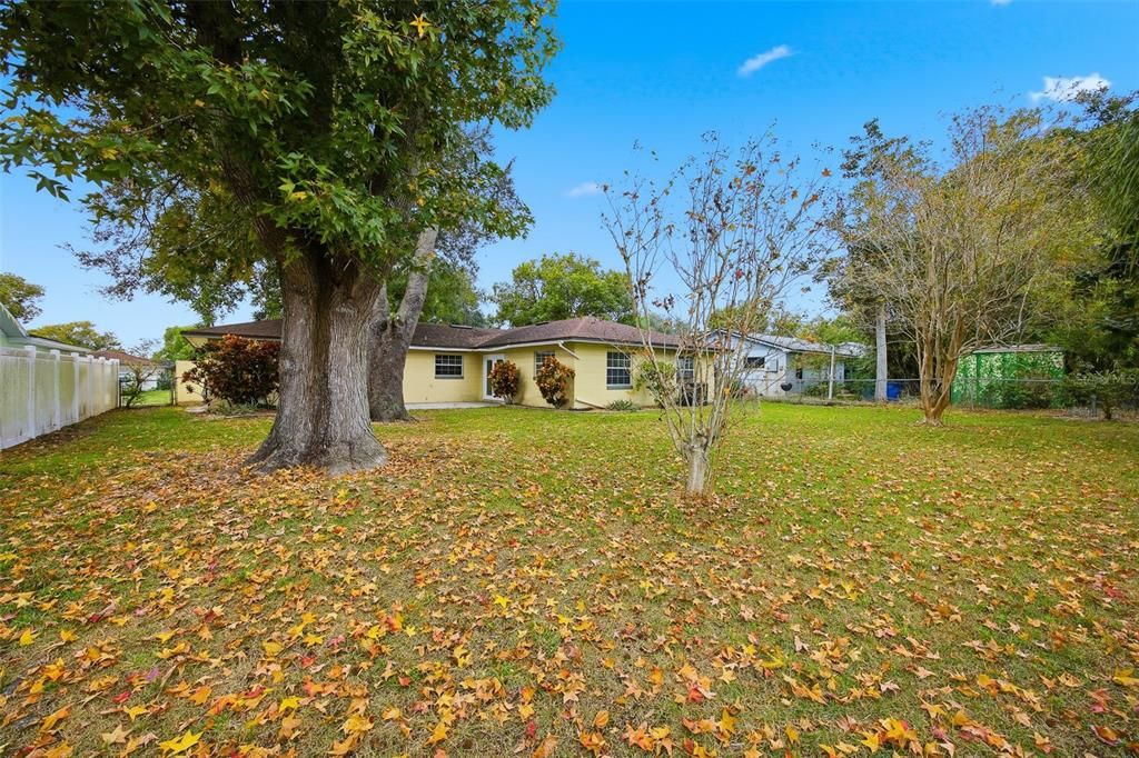 Под контрактом: $374,900 (3 спален, 2 ванн, 1550 Квадратных фут)