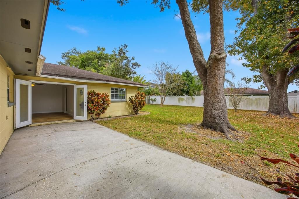 Под контрактом: $374,900 (3 спален, 2 ванн, 1550 Квадратных фут)