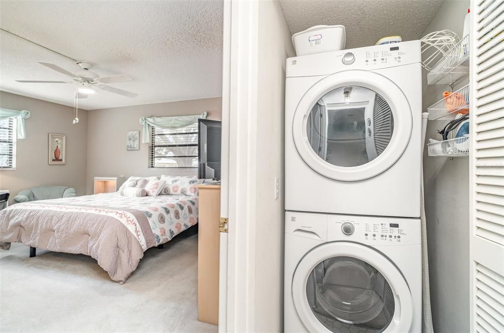 For Sale: $178,000 (2 beds, 2 baths, 1100 Square Feet)