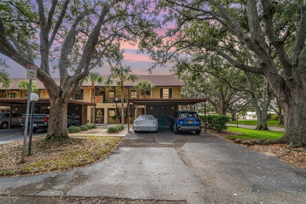 For Sale: $178,000 (2 beds, 2 baths, 1100 Square Feet)