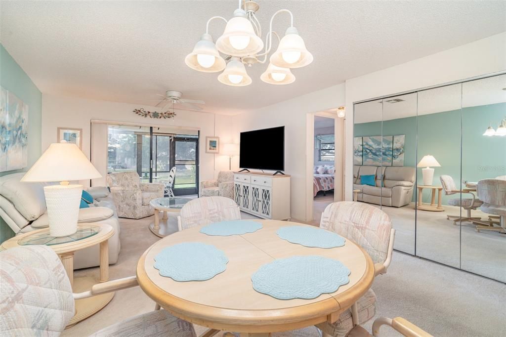 For Sale: $178,000 (2 beds, 2 baths, 1100 Square Feet)